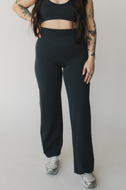 Essentials Wide Leg Pant REGULAR